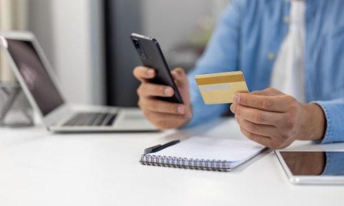 Υποχρεωτική Τραπεζική Πληρωμή Ενοικίων από το 2026 – Τι πρέπει να ξέρουν ιδιοκτήτες & ενοικιαστές