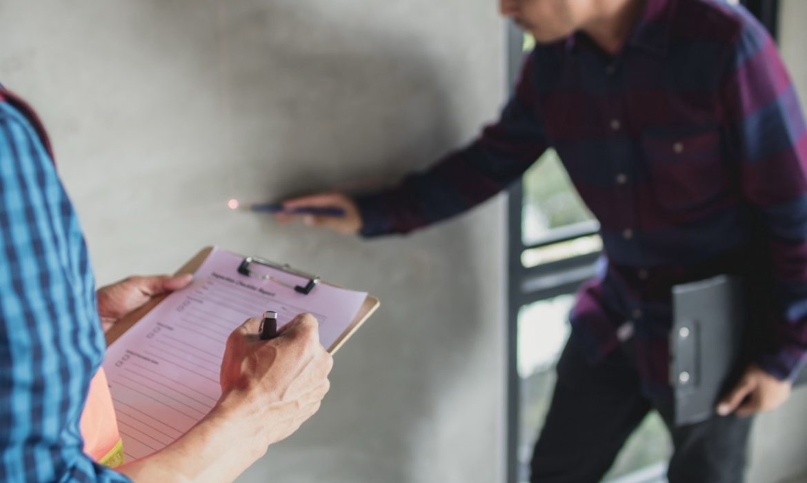 Τι αλλάζει στις πολυκατοικίες από το 2026 – Νέοι κανόνες και τι σημαίνουν για ιδιοκτήτες & διαχειριστές