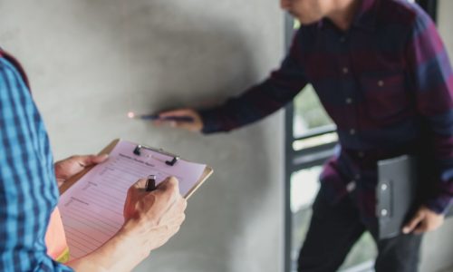 Τι αλλάζει στις πολυκατοικίες από το 2026 – Νέοι κανόνες και τι σημαίνουν για ιδιοκτήτες & διαχειριστές